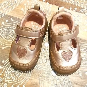 Stride Rite 360 toddler shoes